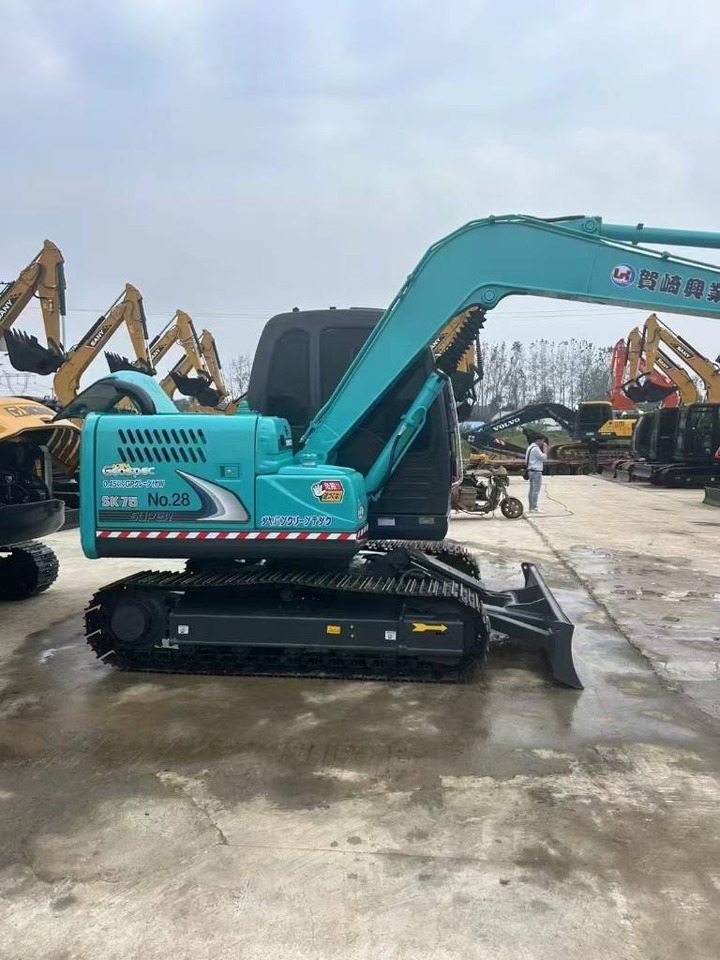 Kobelco SK 75 - Ερπυστριοφόρος εκσκαφέας: φωτογραφία 1 Kobelco SK 75 - Ερπυστριοφόρος εκσκαφέας: φωτογραφία 1