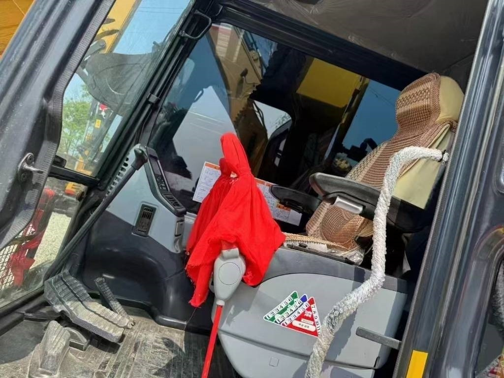 Komatsu PC 130 - Ερπυστριοφόρος εκσκαφέας: φωτογραφία 3 Komatsu PC 130 - Ερπυστριοφόρος εκσκαφέας: φωτογραφία 3