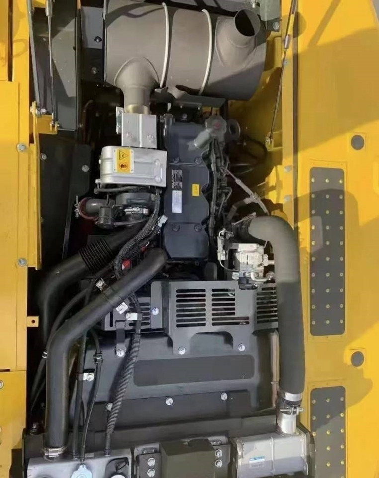 Komatsu PC 200-8 - Ερπυστριοφόρος εκσκαφέας: φωτογραφία 2 Komatsu PC 200-8 - Ερπυστριοφόρος εκσκαφέας: φωτογραφία 2