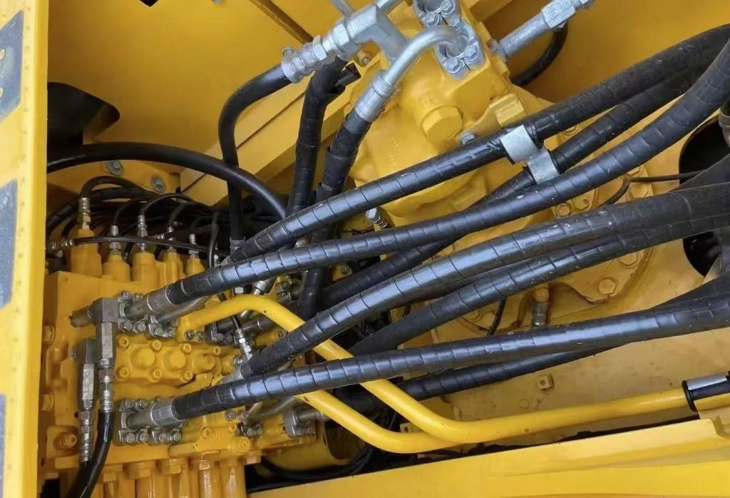 Komatsu PC 240 - Ερπυστριοφόρος εκσκαφέας: φωτογραφία 4 Komatsu PC 240 - Ερπυστριοφόρος εκσκαφέας: φωτογραφία 4