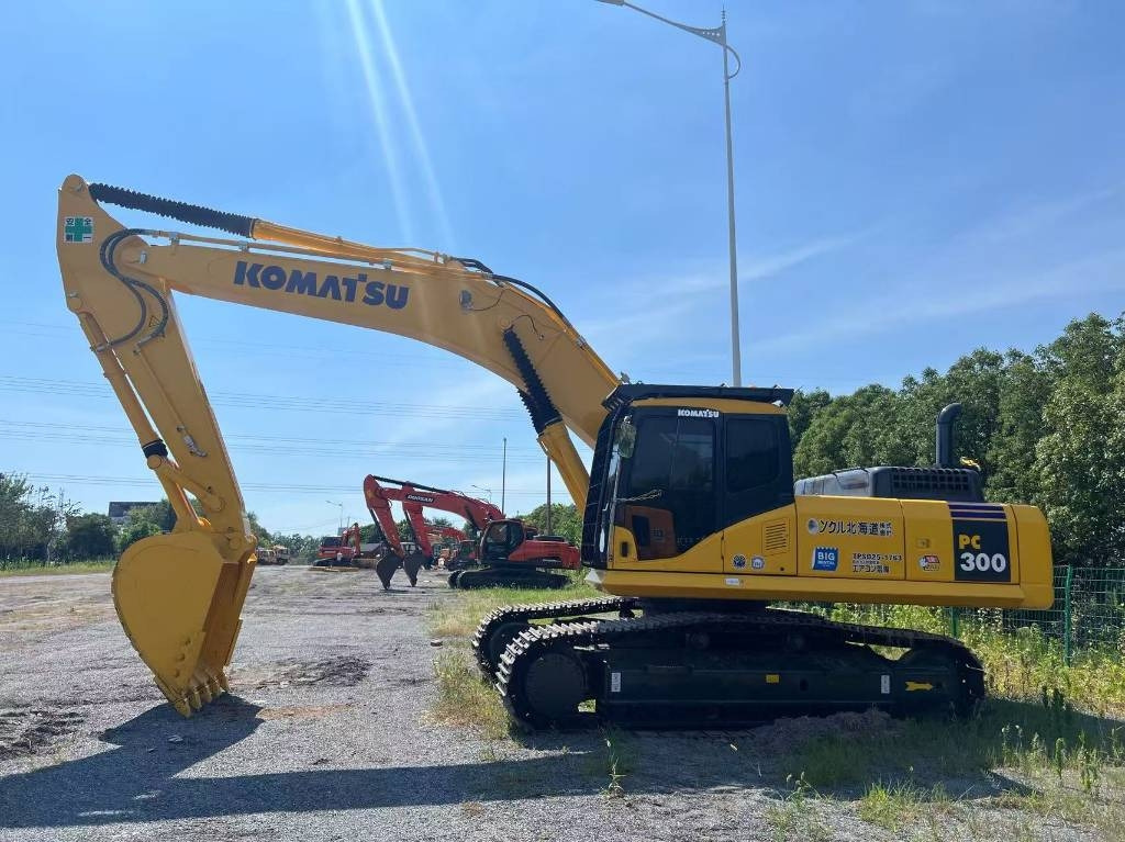 Komatsu PC 300 - Ερπυστριοφόρος εκσκαφέας: φωτογραφία 1 Komatsu PC 300 - Ερπυστριοφόρος εκσκαφέας: φωτογραφία 1