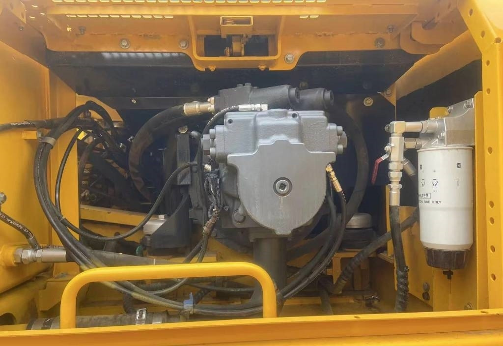 Komatsu PC 400 - Ερπυστριοφόρος εκσκαφέας: φωτογραφία 5 Komatsu PC 400 - Ερπυστριοφόρος εκσκαφέας: φωτογραφία 5