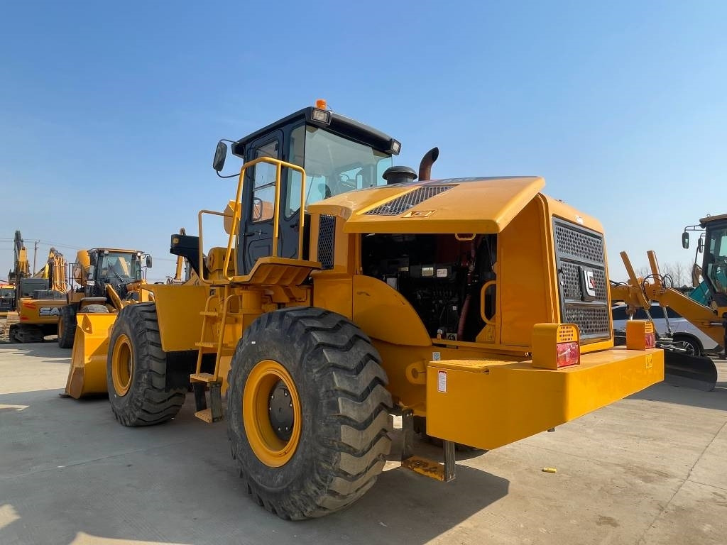 Liugong 856 H - Ελαστιχοφόρος φορτωτής: φωτογραφία 3 Liugong 856 H - Ελαστιχοφόρος φορτωτής: φωτογραφία 3