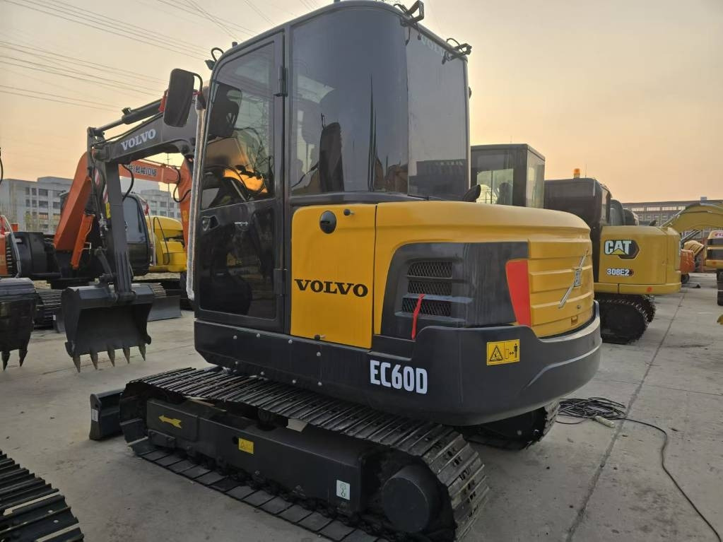 Volvo EC 60 - Ερπυστριοφόρος εκσκαφέας: φωτογραφία 1 Volvo EC 60 - Ερπυστριοφόρος εκσκαφέας: φωτογραφία 1