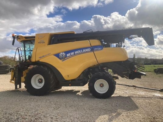 New Holland CR 7.90 - Θεριζοαλωνιστική μηχανή: φωτογραφία 2 New Holland CR 7.90 - Θεριζοαλωνιστική μηχανή: φωτογραφία 2