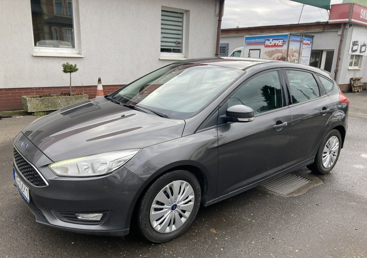 Ford Focus III Focus 1.0 EcoBoost Klima Salon PL 2015 - Hatchback: φωτογραφία 2 Ford Focus III Focus 1.0 EcoBoost Klima Salon PL 2015 - Hatchback: φωτογραφία 2