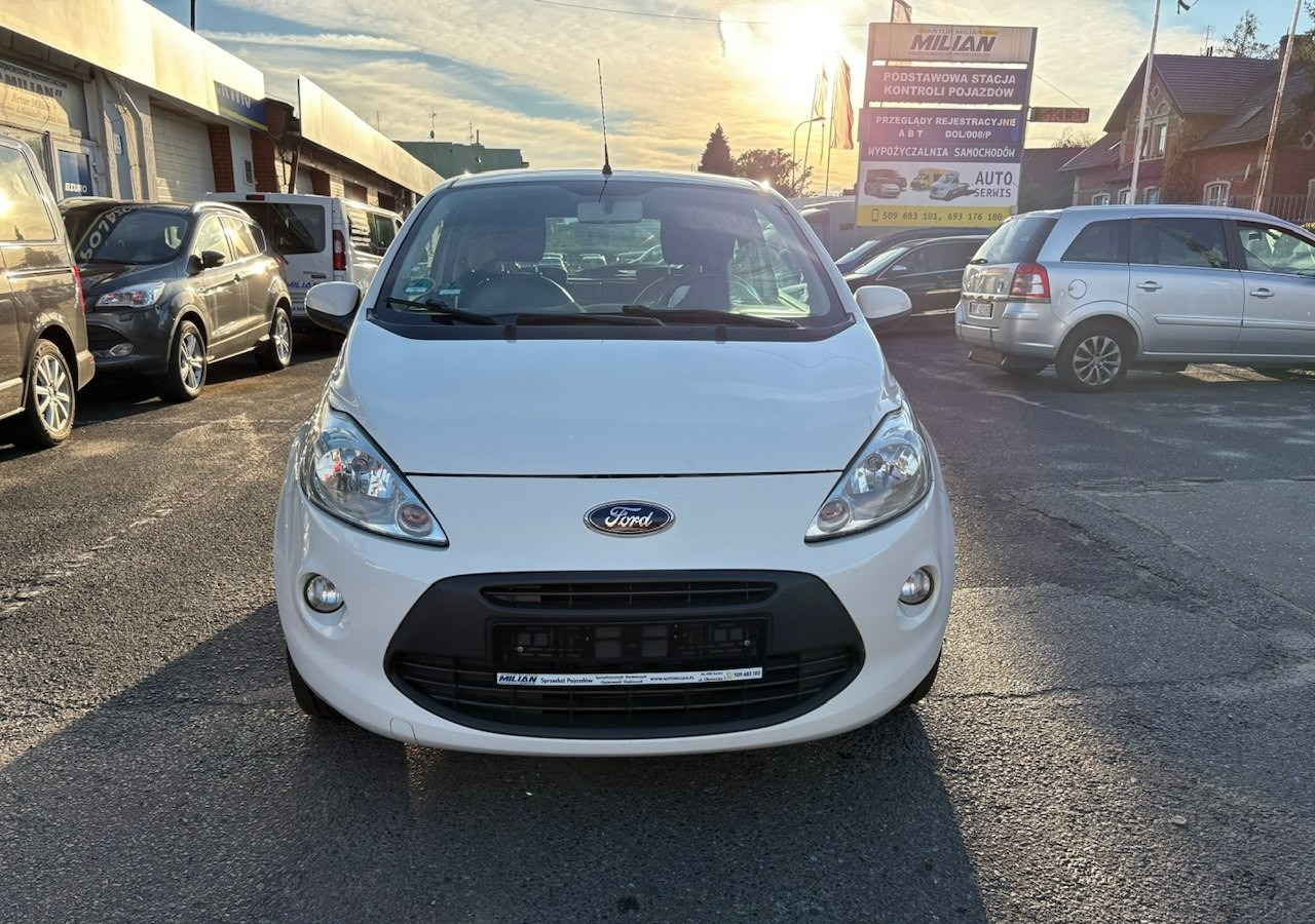 Hatchback Ford KA II Ford KA 1.2 Champions Edition Klima Panorama 2012: φωτογραφία 7
