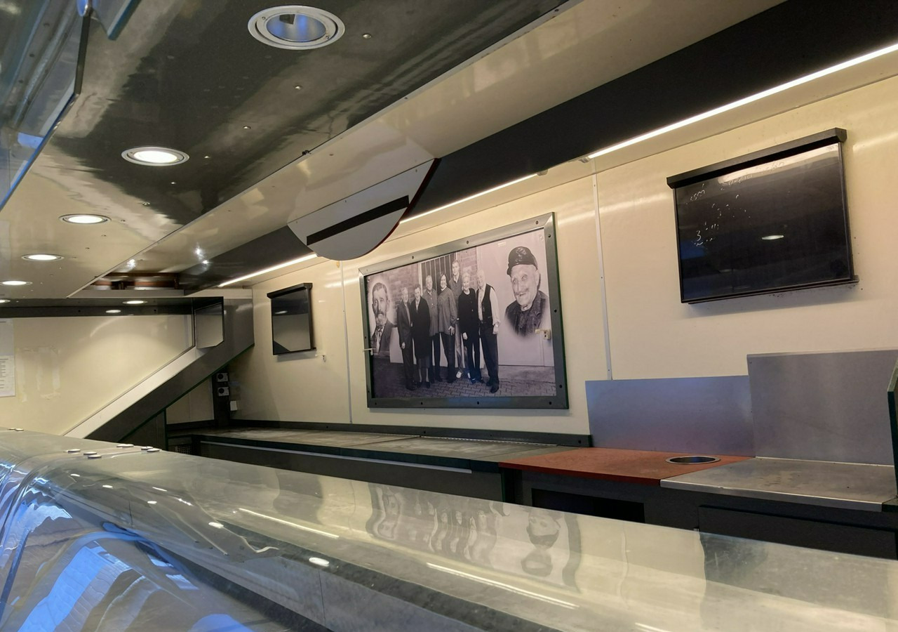 Inna Inny Autosklep wędlin Gastronomiczny Food Truck Foodtruck sklep Borco - Ρυμουλκούμενη καντίνα: φωτογραφία 4 Inna Inny Autosklep wędlin Gastronomiczny Food Truck Foodtruck sklep Borco - Ρυμουλκούμενη καντίνα: φωτογραφία 4