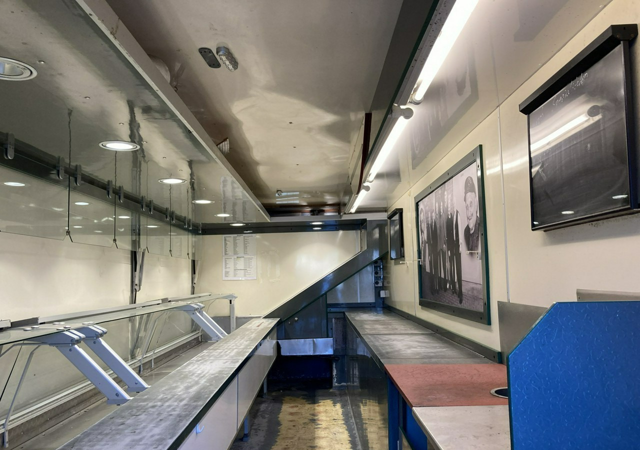 Inna Inny Autosklep wędlin Gastronomiczny Food Truck Foodtruck sklep Borco - Ρυμουλκούμενη καντίνα: φωτογραφία 3 Inna Inny Autosklep wędlin Gastronomiczny Food Truck Foodtruck sklep Borco - Ρυμουλκούμενη καντίνα: φωτογραφία 3