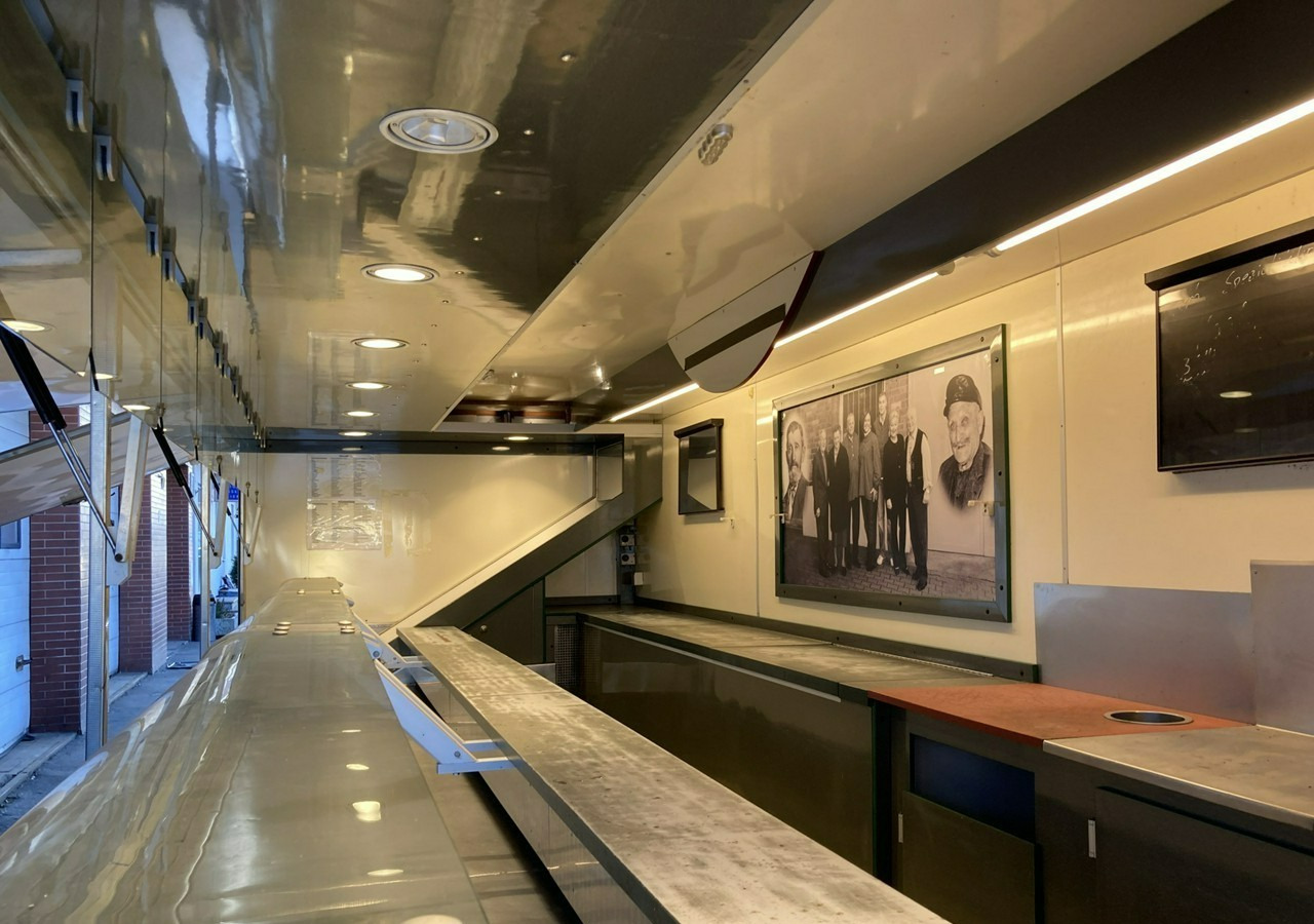 Inna Inny Autosklep wędlin Gastronomiczny Food Truck Foodtruck sklep Borco - Ρυμουλκούμενη καντίνα: φωτογραφία 2 Inna Inny Autosklep wędlin Gastronomiczny Food Truck Foodtruck sklep Borco - Ρυμουλκούμενη καντίνα: φωτογραφία 2