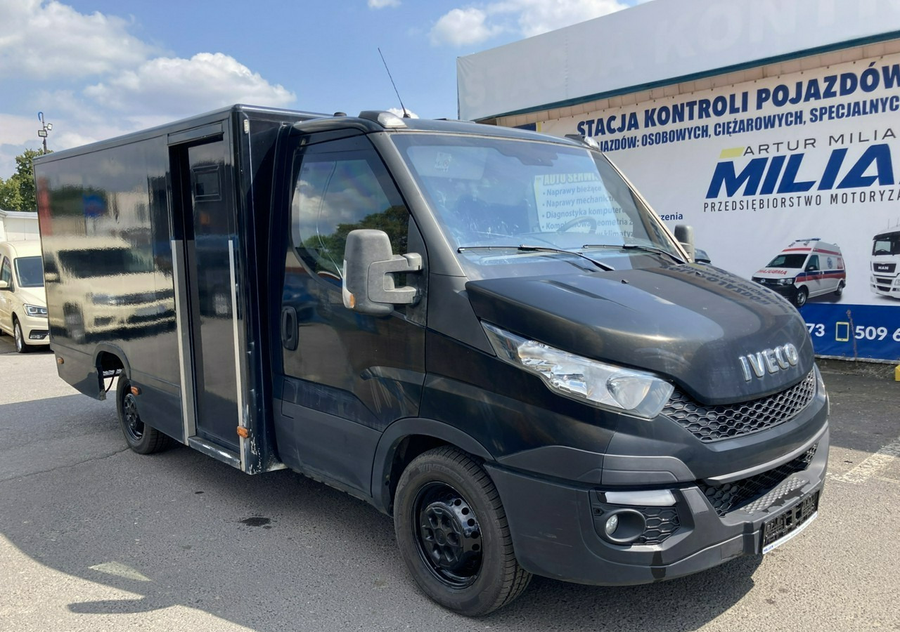 Iveco Daily Iveco 35-130 Bankowóz Kuloodporny Opanceżony pancerny 2015 - Οχήματα μεταφοράς χρημάτων: φωτογραφία 1 Iveco Daily Iveco 35-130 Bankowóz Kuloodporny Opanceżony pancerny 2015 - Οχήματα μεταφοράς χρημάτων: φωτογραφία 1