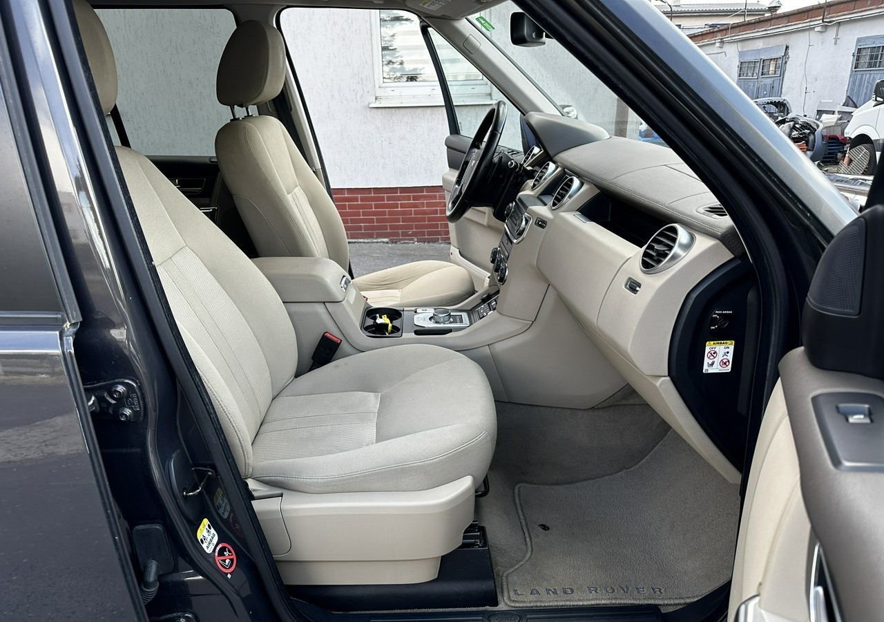 SUV Land Rover Discovery IV Discovery IV 3.0SD V6 HSE Bogate Wyposażenie 2013: φωτογραφία 16