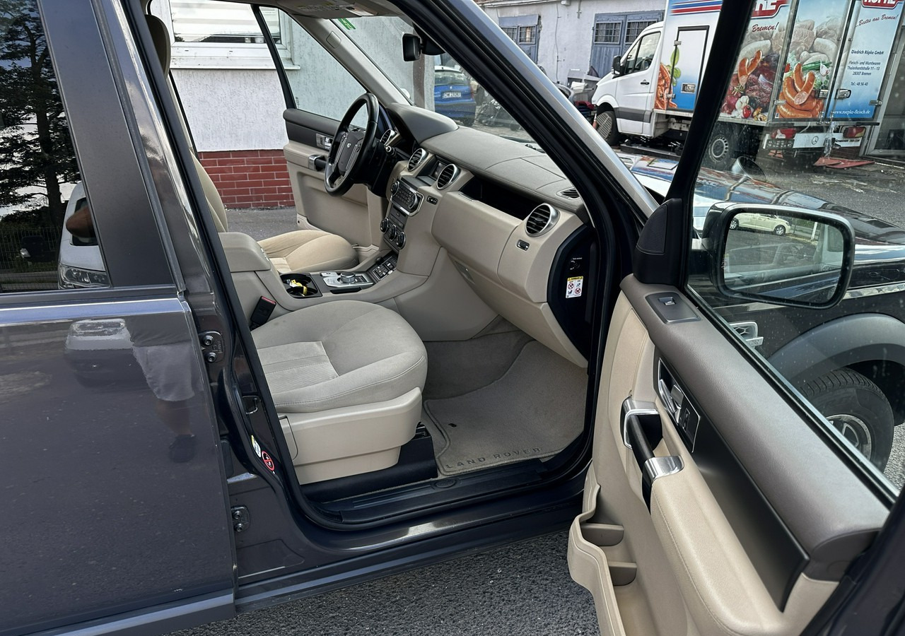 SUV Land Rover Discovery IV Discovery IV 3.0SD V6 HSE Bogate Wyposażenie 2013: φωτογραφία 17