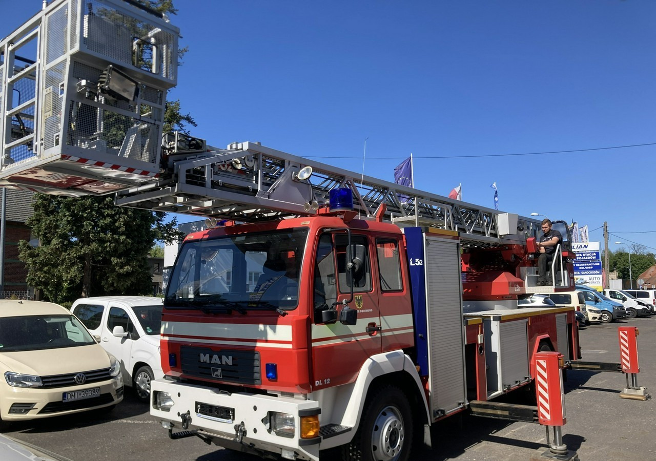 MAN Inny MAN Man 15,280 Straż pożarna drabina Strażacka zwyżka podnośnik 32m Metz - Πυροσβεστικό όχημα: φωτογραφία 2 MAN Inny MAN Man 15,280 Straż pożarna drabina Strażacka zwyżka podnośnik 32m Metz - Πυροσβεστικό όχημα: φωτογραφία 2