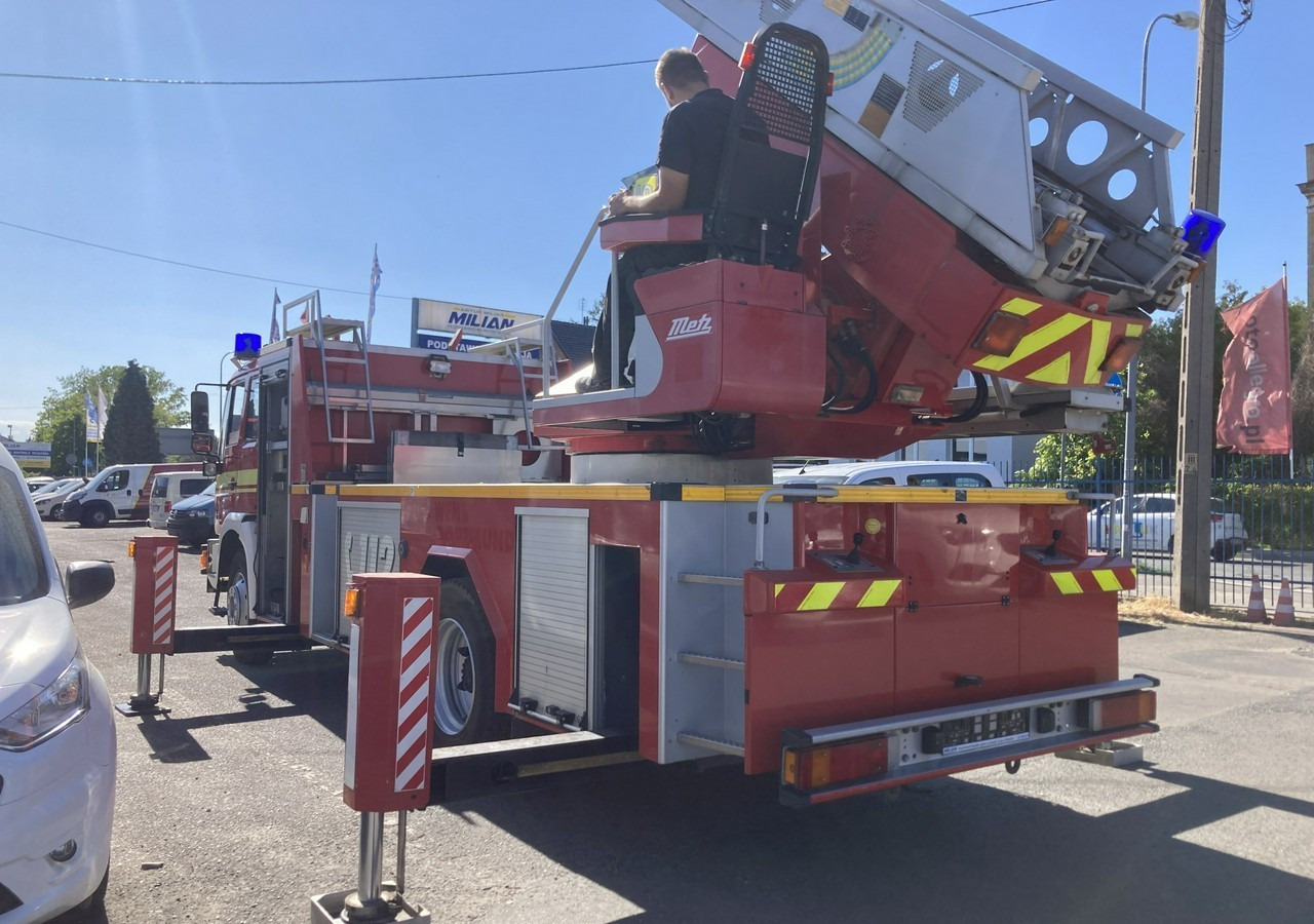 Πυροσβεστικό όχημα MAN L 2000 MAN 15,280 Straż pożarna drabina Strażacka zwyżka 32m Metz Model 20: φωτογραφία 17