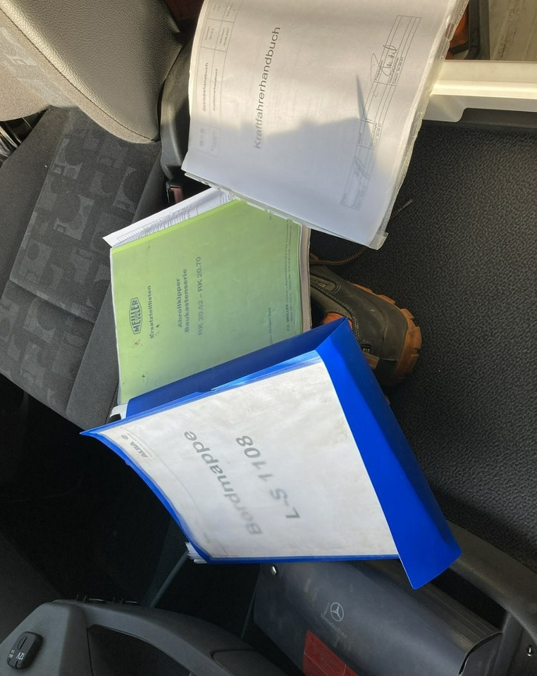 Φορτηγό φόρτωσης γάντζου Mercedes-Benz Axor 2543 Hakowiec MEILLER-KIPPER Model 2009 Axor 2543 Hakowiec MEILLER-KIPPER Model 2009: φωτογραφία 16