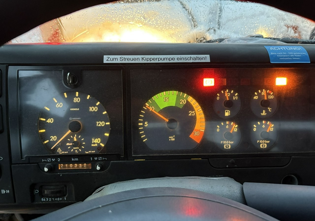 Mercedes-Benz Inny Mercedes-Benz Mercedes Vario 815 Wywrotka 4X4 2004 Pług posypywarka odśnieżarka - Εκχιονιστικό μηχάνημα: φωτογραφία 5 Mercedes-Benz Inny Mercedes-Benz Mercedes Vario 815 Wywrotka 4X4 2004 Pług posypywarka odśnieżarka - Εκχιονιστικό μηχάνημα: φωτογραφία 5