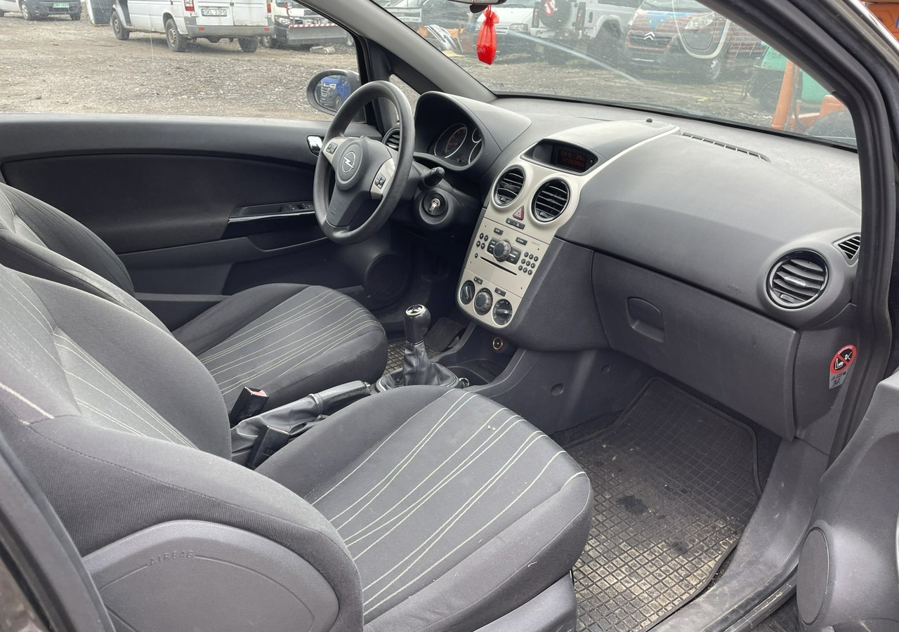Opel Corsa D Opel Corsa 1,2-16V 80KM Klima 2008 - Hatchback: φωτογραφία 2 Opel Corsa D Opel Corsa 1,2-16V 80KM Klima 2008 - Hatchback: φωτογραφία 2