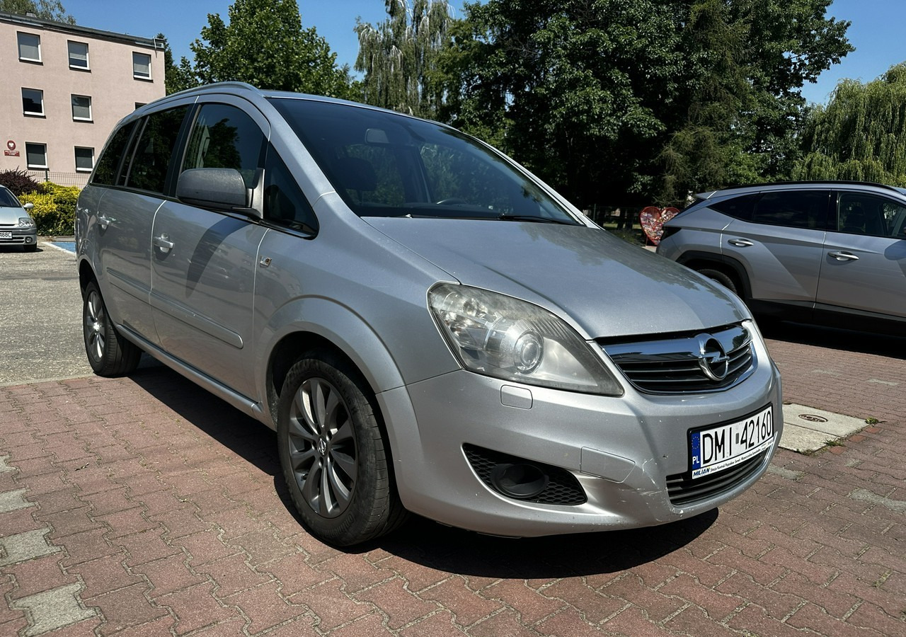 Opel Zafira B Opel Zafira do przewozu osób Niepełnosprawnych inwalida rampa - Αυτοκίνητο: φωτογραφία 3 Opel Zafira B Opel Zafira do przewozu osób Niepełnosprawnych inwalida rampa - Αυτοκίνητο: φωτογραφία 3