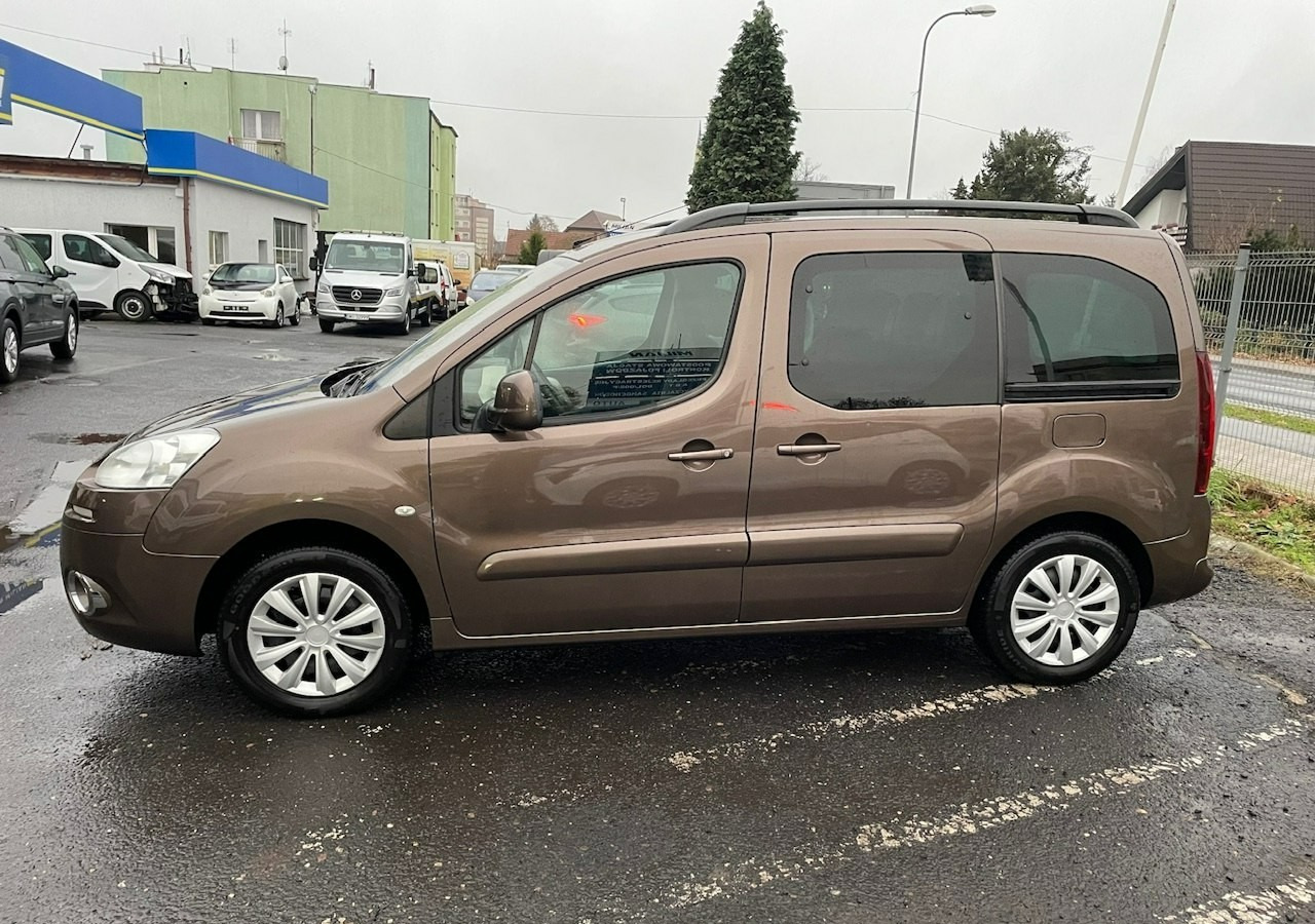 Peugeot Partner II Peugeot Partner Tepee 1.6 VTi 120KM Family Model 2013 - Station wagon: φωτογραφία 2 Peugeot Partner II Peugeot Partner Tepee 1.6 VTi 120KM Family Model 2013 - Station wagon: φωτογραφία 2