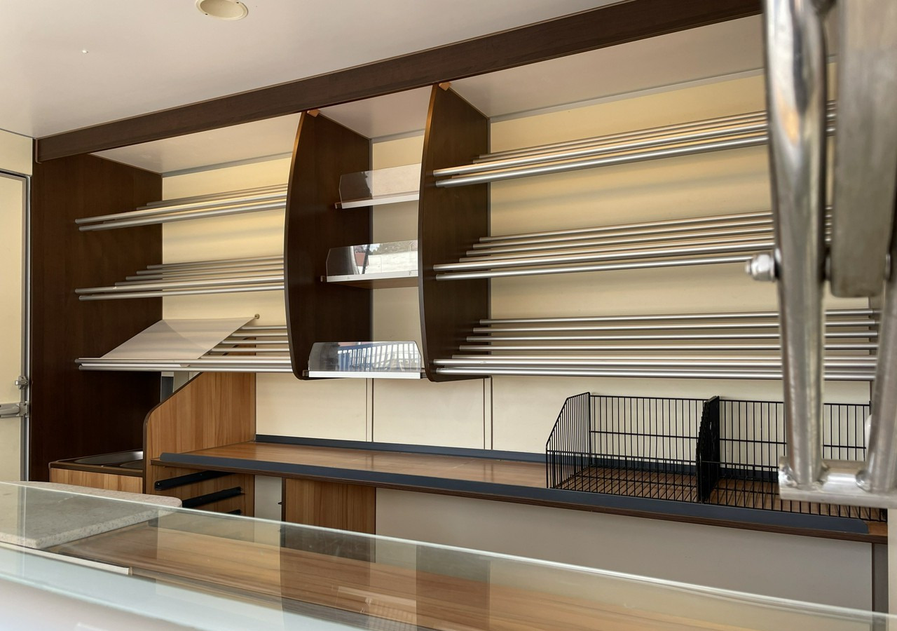 Renault Master Autosklep pieczyw Sklep Gastronomiczny Food Truck Foodtruck Borco 20 - Αυτοκινούμενη καντίνα: φωτογραφία 4 Renault Master Autosklep pieczyw Sklep Gastronomiczny Food Truck Foodtruck Borco 20 - Αυτοκινούμενη καντίνα: φωτογραφία 4