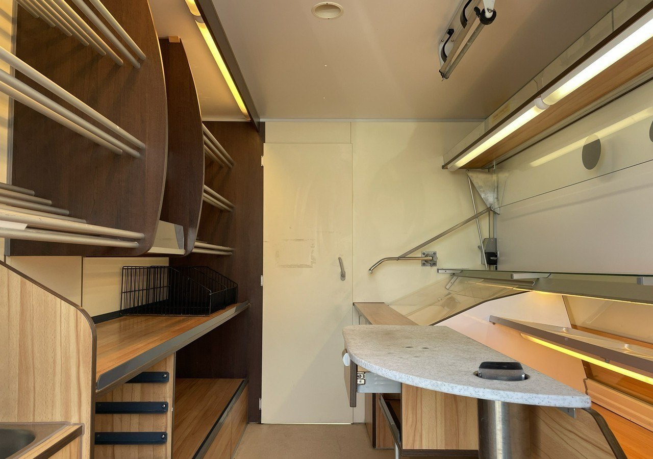 Renault Master Autosklep pieczyw Sklep Gastronomiczny Food Truck Foodtruck Borco 20 - Αυτοκινούμενη καντίνα: φωτογραφία 2 Renault Master Autosklep pieczyw Sklep Gastronomiczny Food Truck Foodtruck Borco 20 - Αυτοκινούμενη καντίνα: φωτογραφία 2