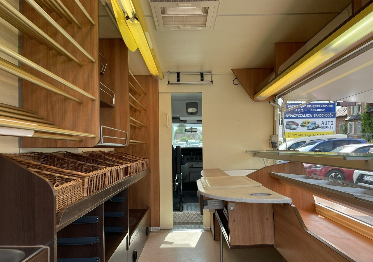 Renault Master Autosklep pieczywa Sklep Gastronomiczny Food Truck Foodtruck 2009 - Αυτοκινούμενη καντίνα: φωτογραφία 3 Renault Master Autosklep pieczywa Sklep Gastronomiczny Food Truck Foodtruck 2009 - Αυτοκινούμενη καντίνα: φωτογραφία 3