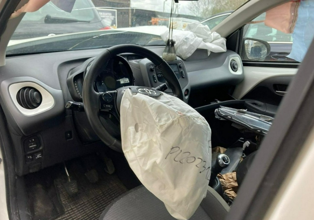 Toyota Aygo II Aygo 1.0-16V Klima Salon PL 2021 Bezyna + LPG - Αυτοκίνητο: φωτογραφία 5 Toyota Aygo II Aygo 1.0-16V Klima Salon PL 2021 Bezyna + LPG - Αυτοκίνητο: φωτογραφία 5