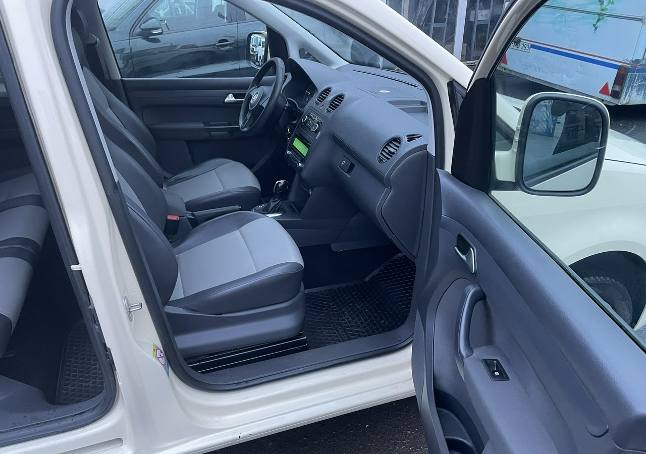 Volkswagen Caddy III Caddy 1.6 TDI dla Niepełnosprawnych inwalida rampa 2015 - Αυτοκίνητο: φωτογραφία 4 Volkswagen Caddy III Caddy 1.6 TDI dla Niepełnosprawnych inwalida rampa 2015 - Αυτοκίνητο: φωτογραφία 4