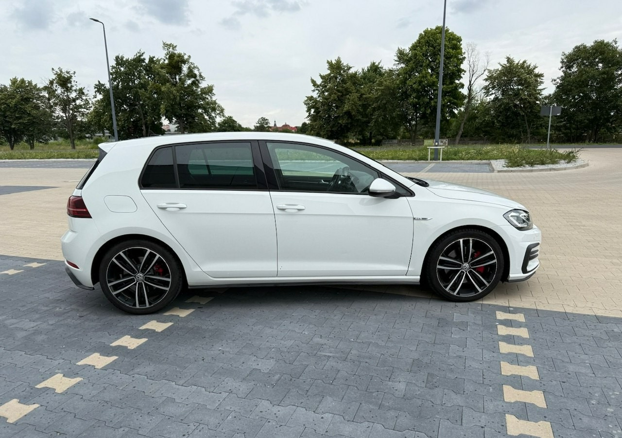Volkswagen Golf VII GTD 2.0TDI 184KM FullLed Navi Klimatronik ACC Asystenci - Λιμουζίνα/ Sedan: φωτογραφία 5 Volkswagen Golf VII GTD 2.0TDI 184KM FullLed Navi Klimatronik ACC Asystenci - Λιμουζίνα/ Sedan: φωτογραφία 5