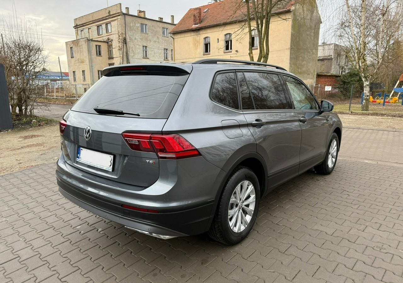 Volkswagen Tiguan II 1,4TSI 150KM 65tyśkm 7osobowy Comfort Tempomat ACC Klima Alu 2018 - Αυτοκίνητο: φωτογραφία 4 Volkswagen Tiguan II 1,4TSI 150KM 65tyśkm 7osobowy Comfort Tempomat ACC Klima Alu 2018 - Αυτοκίνητο: φωτογραφία 4