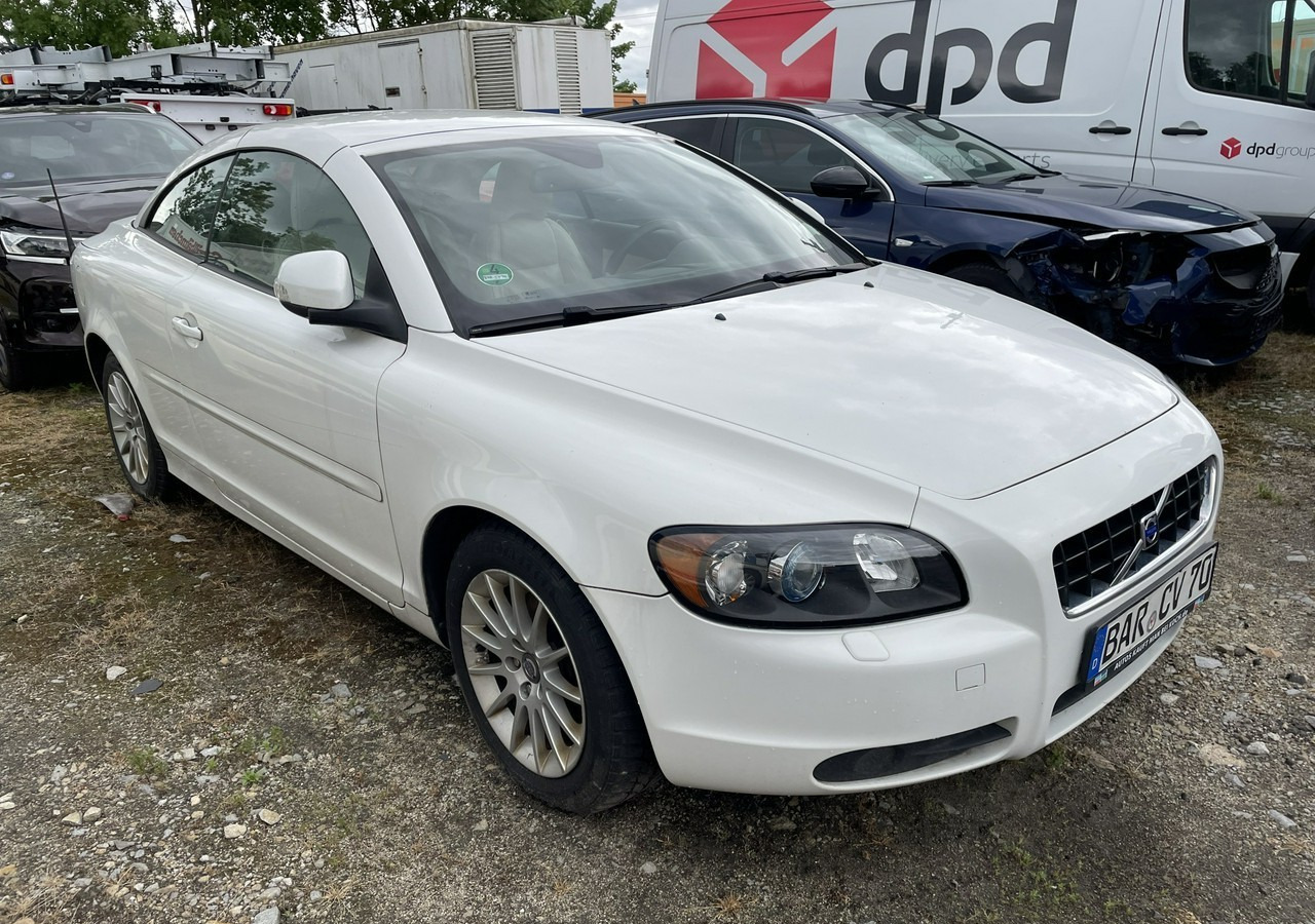 Volvo C70 II Volvo C70 2.0-136KM Cabrio Kabriolet 2010 - Αυτοκίνητο: φωτογραφία 2 Volvo C70 II Volvo C70 2.0-136KM Cabrio Kabriolet 2010 - Αυτοκίνητο: φωτογραφία 2