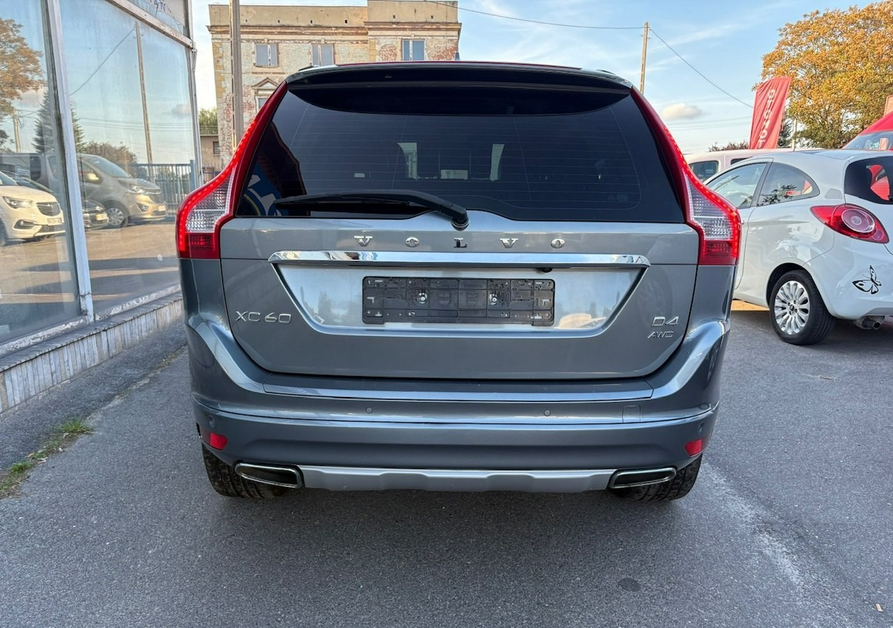 Volvo XC60 I Volvo XC 60 2,4 D4 AWD 190KM Summum Navi Panorama Skóry Kamera 2017 - SUV: φωτογραφία 4 Volvo XC60 I Volvo XC 60 2,4 D4 AWD 190KM Summum Navi Panorama Skóry Kamera 2017 - SUV: φωτογραφία 4