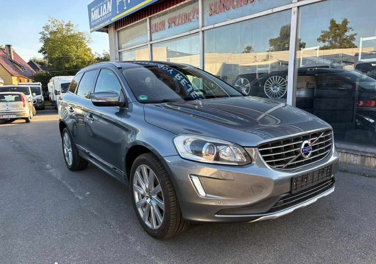 Volvo XC60 I Volvo XC 60 2,4 D4 AWD 190KM Summum Navi Panorama Skóry Kamera 2017 - SUV: φωτογραφία 1 Volvo XC60 I Volvo XC 60 2,4 D4 AWD 190KM Summum Navi Panorama Skóry Kamera 2017 - SUV: φωτογραφία 1