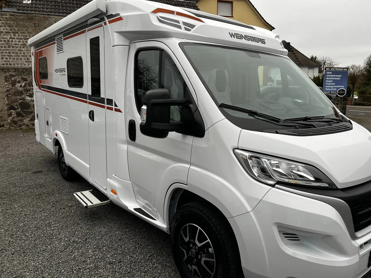 Weinsberg CaraCompact 600 MEG Pepper Mietwagen Verfügbar - Ημιενιαίο αυτοκινούμενο: φωτογραφία 1 Weinsberg CaraCompact 600 MEG Pepper Mietwagen Verfügbar - Ημιενιαίο αυτοκινούμενο: φωτογραφία 1