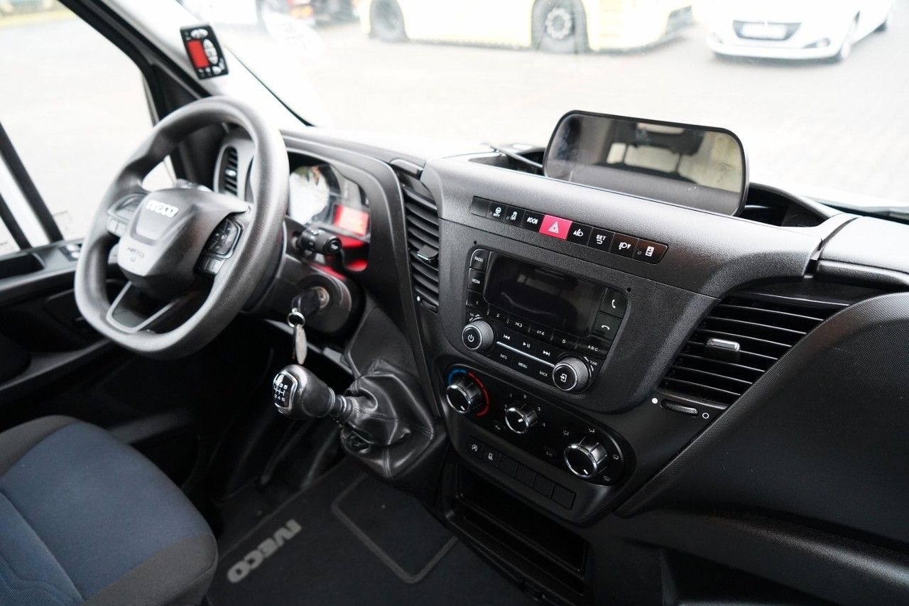 Επαγγελματικό αυτοκίνητο ψυγείο Iveco DAILY 35-140 / CHŁODNIA / AGREGAT PULSOR 400 / W: φωτογραφία 34 Επαγγελματικό αυτοκίνητο ψυγείο Iveco DAILY 35-140 / CHŁODNIA / AGREGAT PULSOR 400 / W: φωτογραφία 34