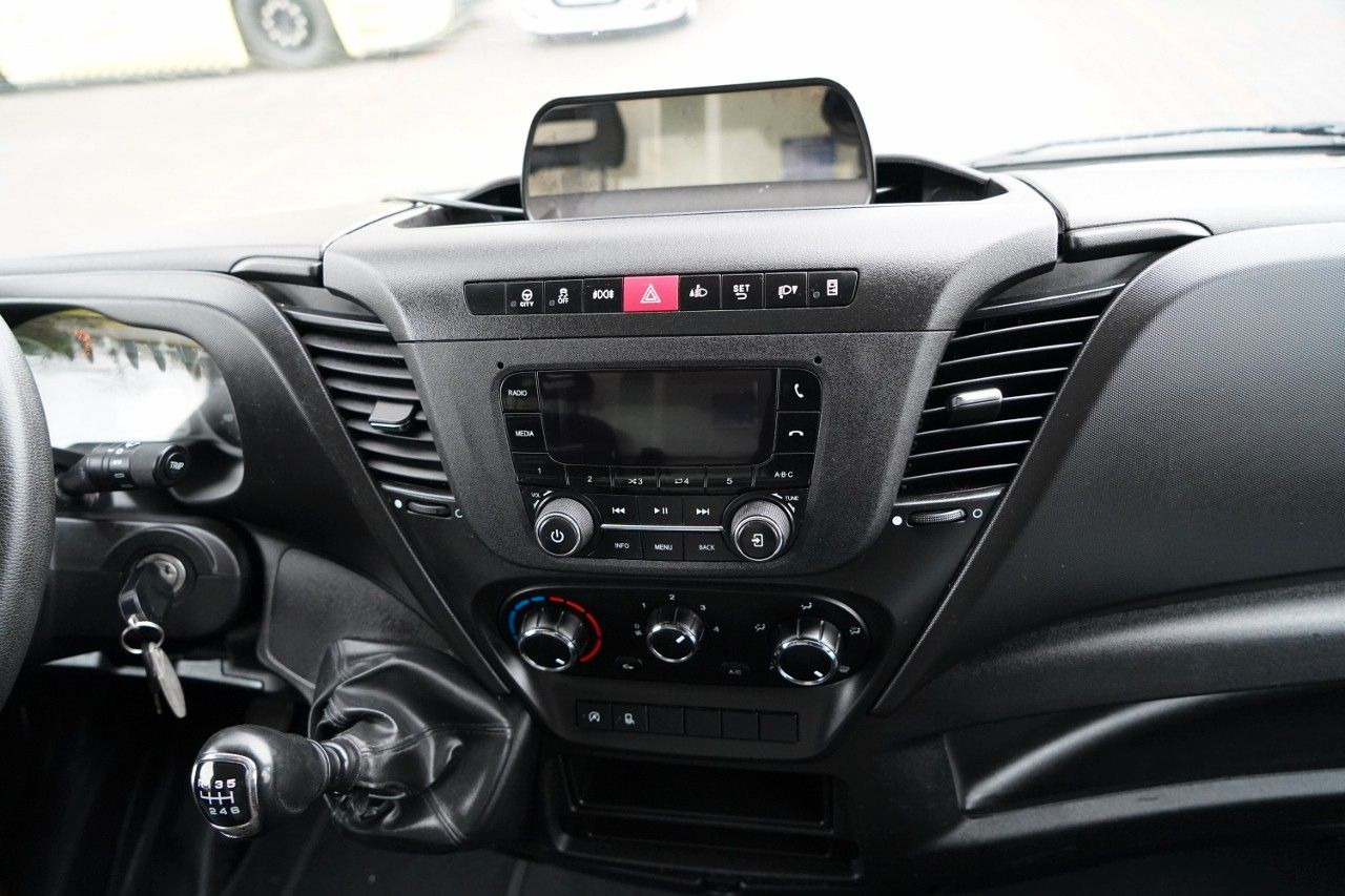 Επαγγελματικό αυτοκίνητο ψυγείο Iveco DAILY 35-140 / CHŁODNIA / AGREGAT PULSOR 400 / W: φωτογραφία 35 Επαγγελματικό αυτοκίνητο ψυγείο Iveco DAILY 35-140 / CHŁODNIA / AGREGAT PULSOR 400 / W: φωτογραφία 35