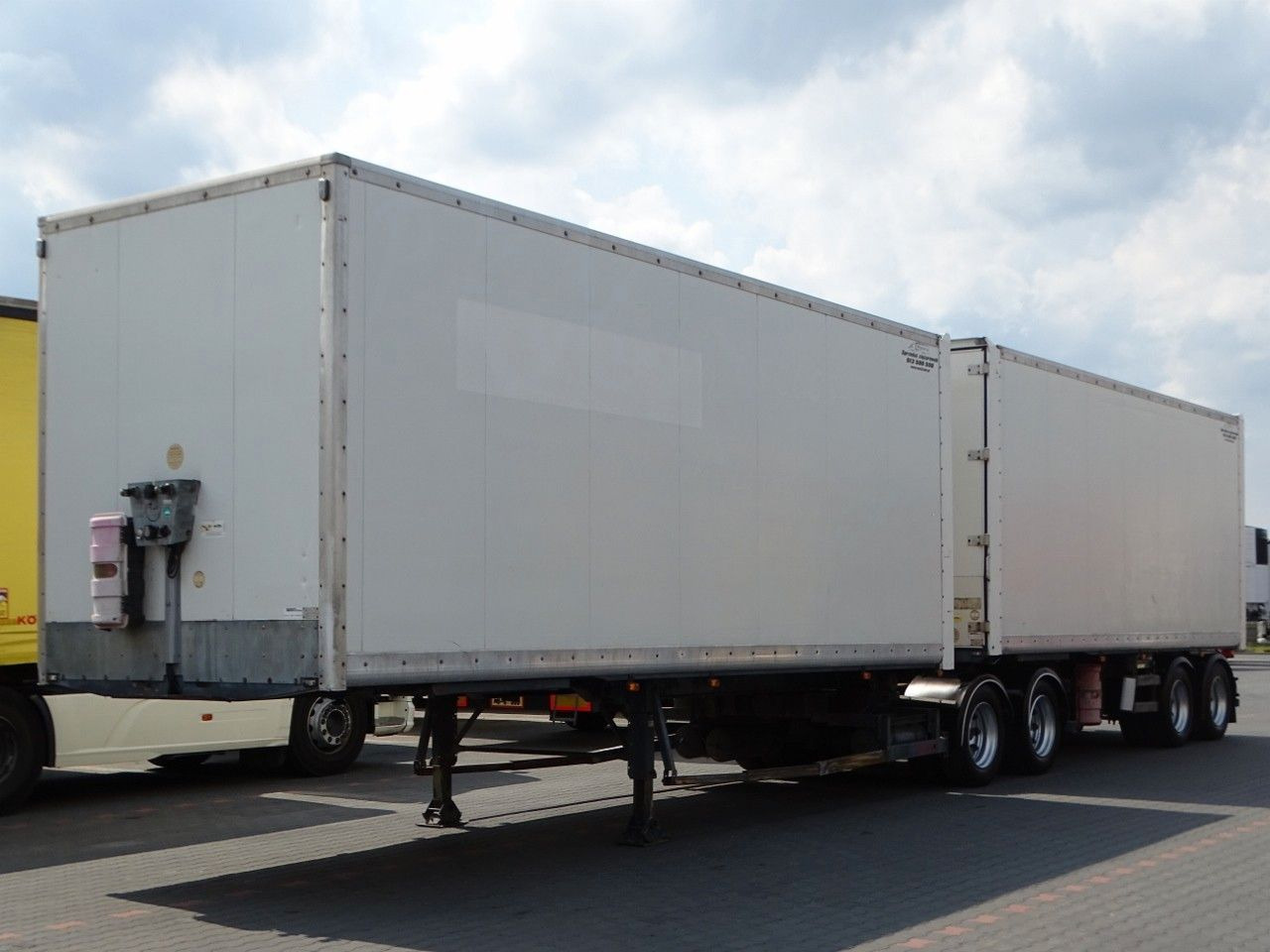 Samro JUMBO VEHICULAR BOX- 7,3 M + 7,3 M/KOFFER TANDEM - Επικαθήμενο κόφα: φωτογραφία 1 Samro JUMBO VEHICULAR BOX- 7,3 M + 7,3 M/KOFFER TANDEM - Επικαθήμενο κόφα: φωτογραφία 1