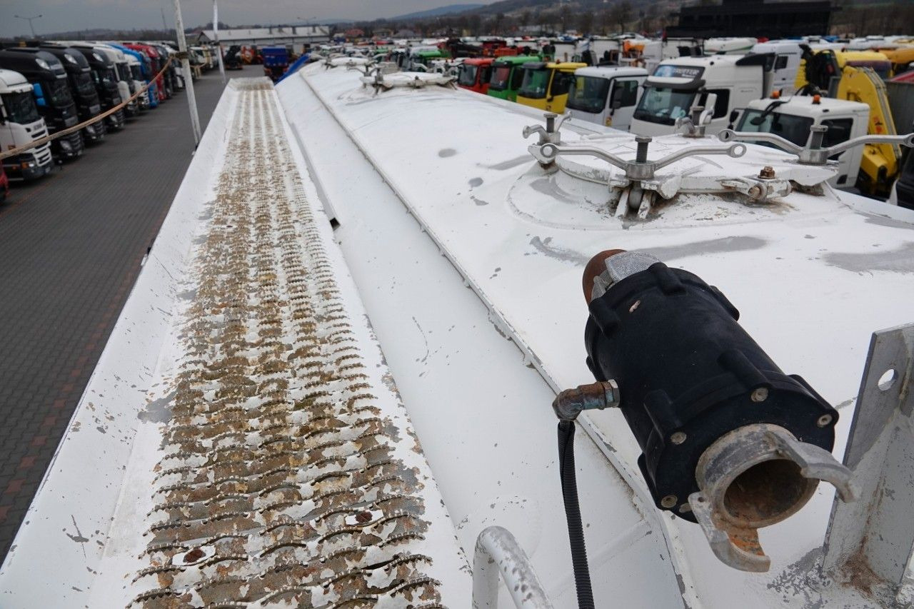 Σιλοφόρο Spitzer CEMENTONACZEPA / 37 000 L / SILOS / 3 KOMORY / O: φωτογραφία 10