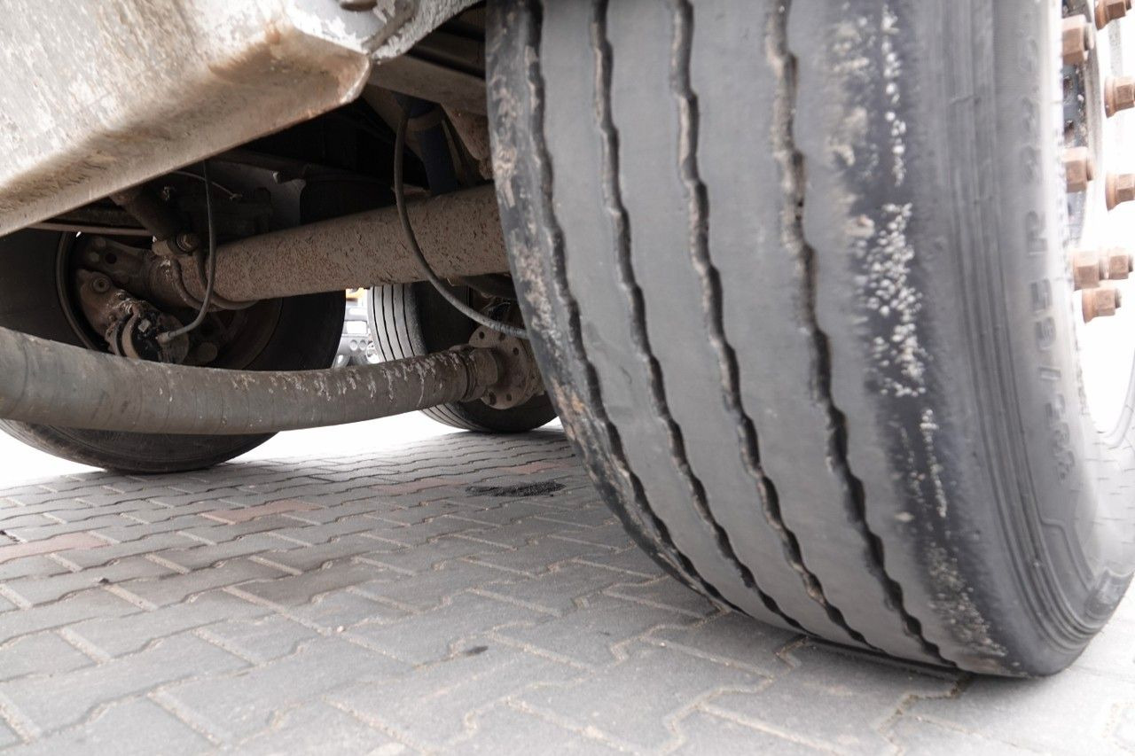 Σιλοφόρο Spitzer CEMENTONACZEPA / 37 000 L / SILOS / 3 KOMORY / O: φωτογραφία 13