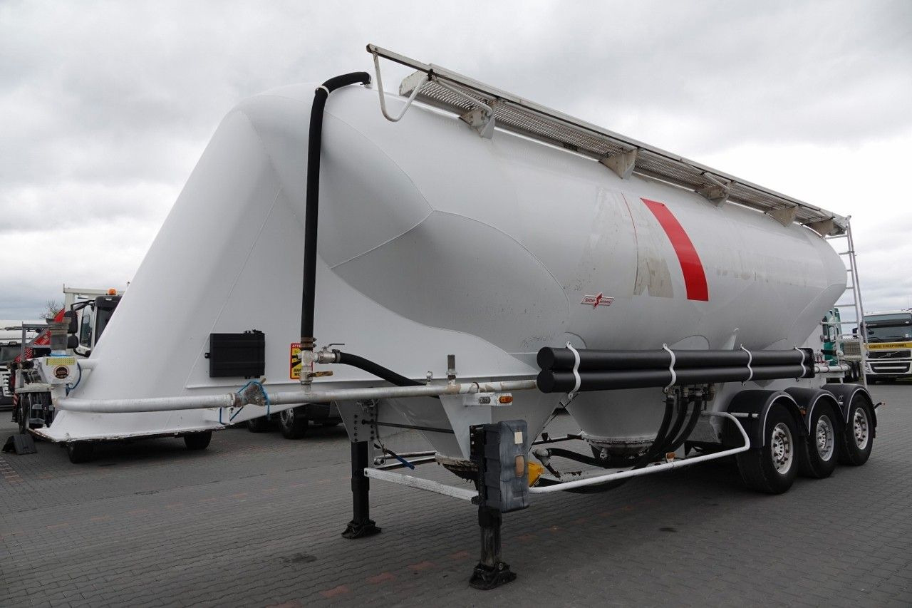 Spitzer CEMENTONACZEPA / 43 000 L / SILOS / 3 KOMORY / O - Σιλοφόρο: φωτογραφία 3 Spitzer CEMENTONACZEPA / 43 000 L / SILOS / 3 KOMORY / O - Σιλοφόρο: φωτογραφία 3