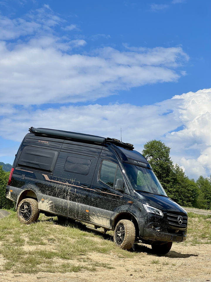 ADRIA Super Twin 600 SP - Αυτοκινούμενο βαν: φωτογραφία 1 ADRIA Super Twin 600 SP - Αυτοκινούμενο βαν: φωτογραφία 1