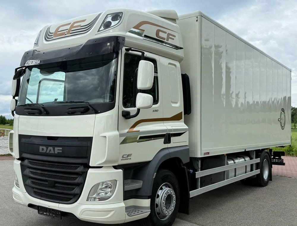 DAF CF 330/10.2017/KONTENER MEBLOWY/IZOTERMA/WINDA/18 PALET/E6/NISKI PRZEBIEG/Z NIEMIEC/JAK NOWY/DUŻY SILNIK/ - Φορτηγό κόφα: φωτογραφία 1 DAF CF 330/10.2017/KONTENER MEBLOWY/IZOTERMA/WINDA/18 PALET/E6/NISKI PRZEBIEG/Z NIEMIEC/JAK NOWY/DUŻY SILNIK/ - Φορτηγό κόφα: φωτογραφία 1
