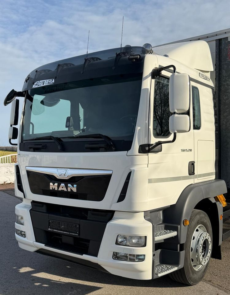 Φορτηγό μουσαμάς MAN TGM 15.290 / FIRANKA / 2016R / KLIMA POSTOJOWA /SPROWADZONY/ 8T ŁADOWNOŚĆ / 17 PALET / E6 / WINDA /: φωτογραφία 9 Φορτηγό μουσαμάς MAN TGM 15.290 / FIRANKA / 2016R / KLIMA POSTOJOWA /SPROWADZONY/ 8T ŁADOWNOŚĆ / 17 PALET / E6 / WINDA /: φωτογραφία 9