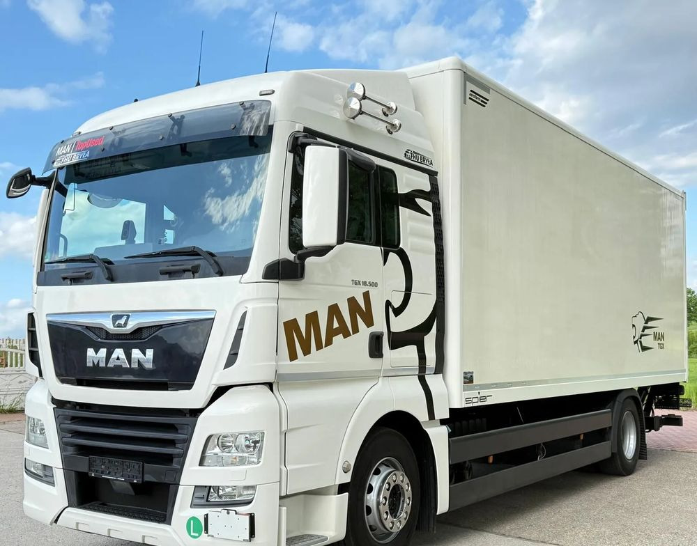 MAN TGX 18.500/18.430/TGM/TGL/2019/KONTENER/IZOTERMA/WINDA/18PALET/JAK NOWY/E6/SPROWADZONY/SERWISOWANY - Φορτηγό κόφα: φωτογραφία 2 MAN TGX 18.500/18.430/TGM/TGL/2019/KONTENER/IZOTERMA/WINDA/18PALET/JAK NOWY/E6/SPROWADZONY/SERWISOWANY - Φορτηγό κόφα: φωτογραφία 2