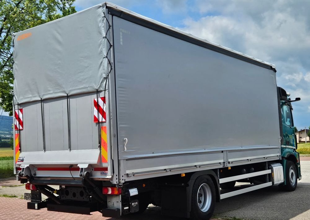 Mercedes-Benz ACTROS 1833 / BURTO-FIRANKA / WINDA / 18 PALET / 8600 ŁADOWNOŚĆ / AUTOMAT / DUŻY SILNIK / 10.2019 ROK / SYPIALKA / LEDY / KAMERY / VIRTUAL COCPIT/ JAK NOWY - Φορτηγό μουσαμάς: φωτογραφία 5 Mercedes-Benz ACTROS 1833 / BURTO-FIRANKA / WINDA / 18 PALET / 8600 ŁADOWNOŚĆ / AUTOMAT / DUŻY SILNIK / 10.2019 ROK / SYPIALKA / LEDY / KAMERY / VIRTUAL COCPIT/ JAK NOWY - Φορτηγό μουσαμάς: φωτογραφία 5