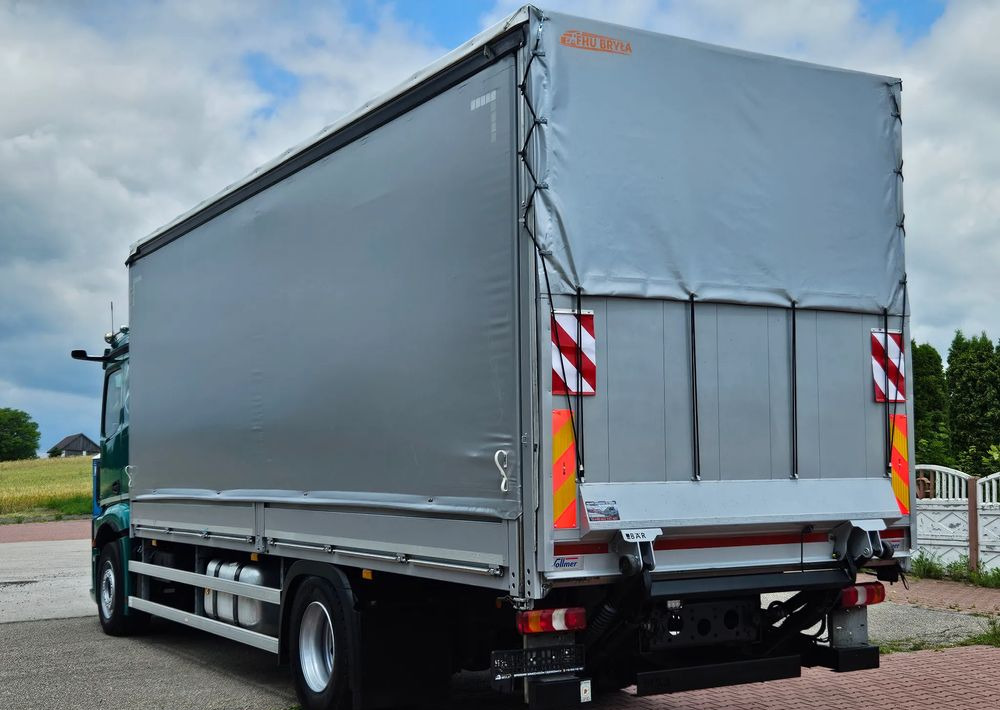 Mercedes-Benz ACTROS 1833 / BURTO-FIRANKA / WINDA / 18 PALET / 8600 ŁADOWNOŚĆ / AUTOMAT / DUŻY SILNIK / 10.2019 ROK / SYPIALKA / LEDY / KAMERY / VIRTUAL COCPIT/ JAK NOWY - Φορτηγό μουσαμάς: φωτογραφία 4 Mercedes-Benz ACTROS 1833 / BURTO-FIRANKA / WINDA / 18 PALET / 8600 ŁADOWNOŚĆ / AUTOMAT / DUŻY SILNIK / 10.2019 ROK / SYPIALKA / LEDY / KAMERY / VIRTUAL COCPIT/ JAK NOWY - Φορτηγό μουσαμάς: φωτογραφία 4