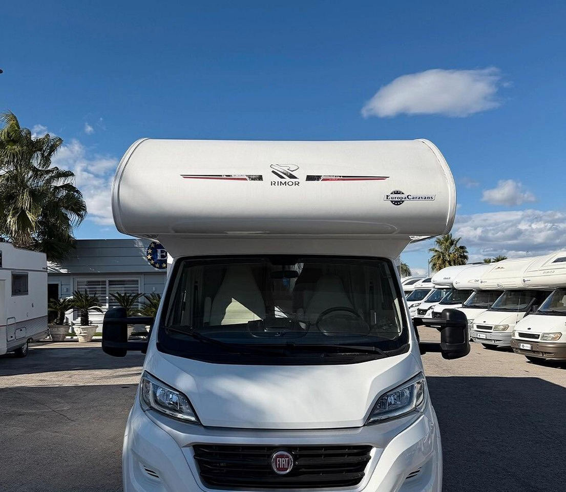 Rimor SEAL 3 - Αυτοκινούμενο με σοφίτα: φωτογραφία 1 Rimor SEAL 3 - Αυτοκινούμενο με σοφίτα: φωτογραφία 1