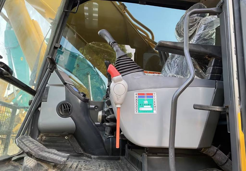 KOMATSU PC 450-8 - Ερπυστριοφόρος εκσκαφέας: φωτογραφία 5 KOMATSU PC 450-8 - Ερπυστριοφόρος εκσκαφέας: φωτογραφία 5