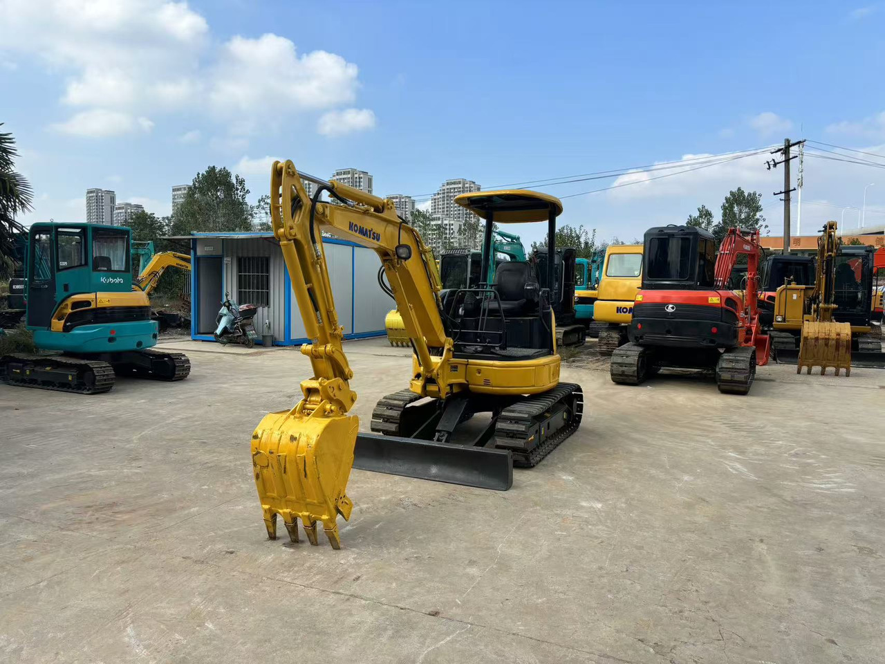 Komatsu Komatsu 20, Komatsu 20 - Μίνι εκσκαφέας: φωτογραφία 5 Komatsu Komatsu 20, Komatsu 20 - Μίνι εκσκαφέας: φωτογραφία 5